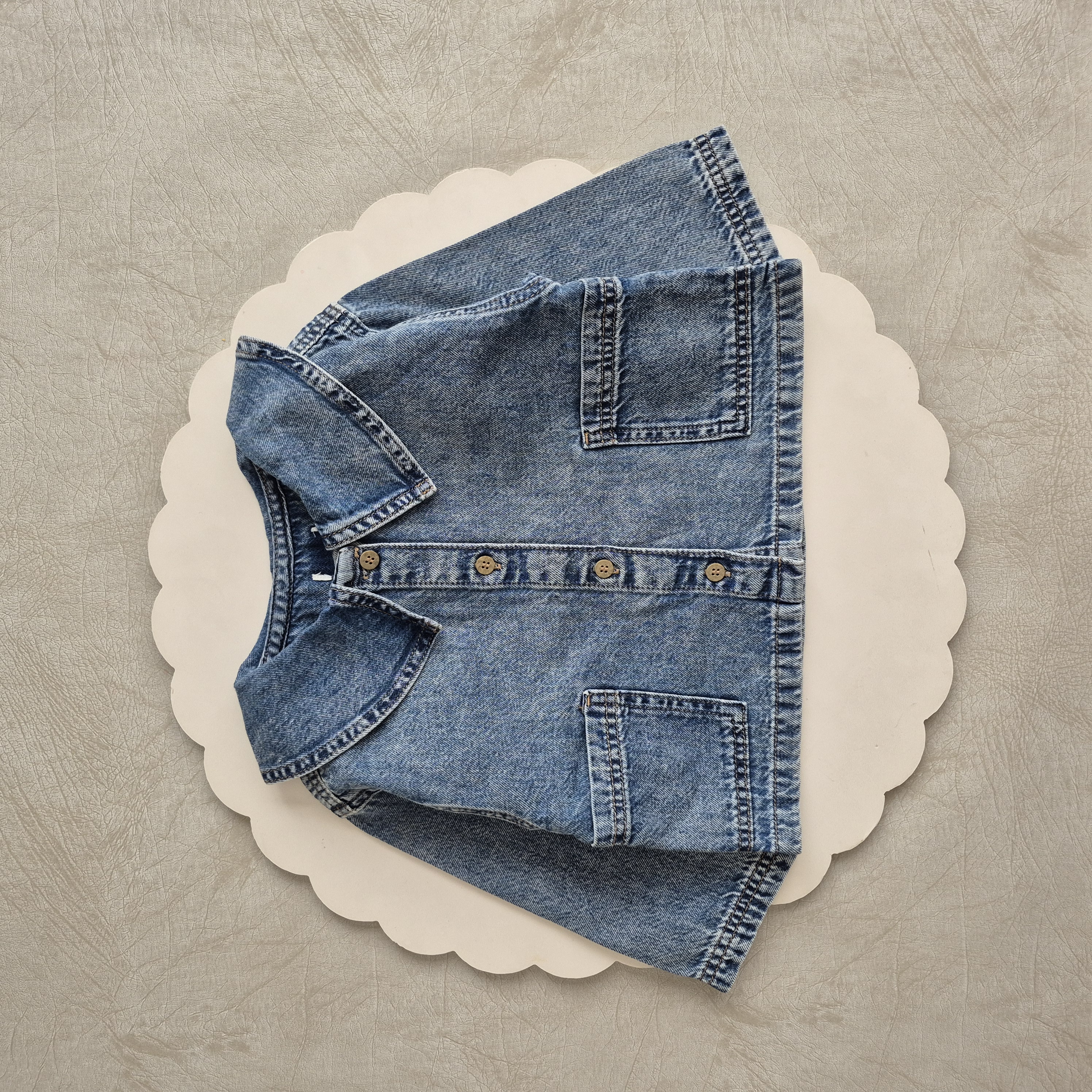 تصویر کت جین عیدانه ادرجینال از برند next انگلیس - ۹ تا ۱۲ ماه 